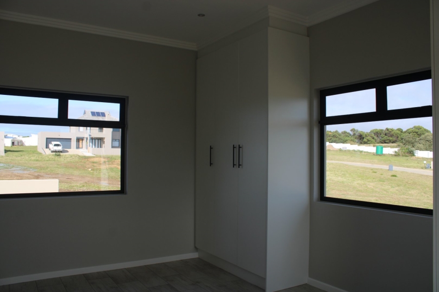 4 Bedroom Property for Sale in Kidds Beach Eastern Cape